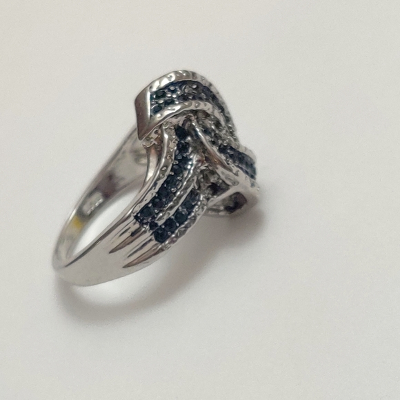 SOLD Black Onyx Knot Ring - Picture 6 of 6